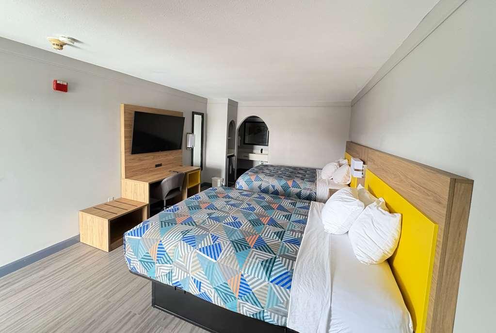 Days Inn By Wyndham Gonzales Room photo