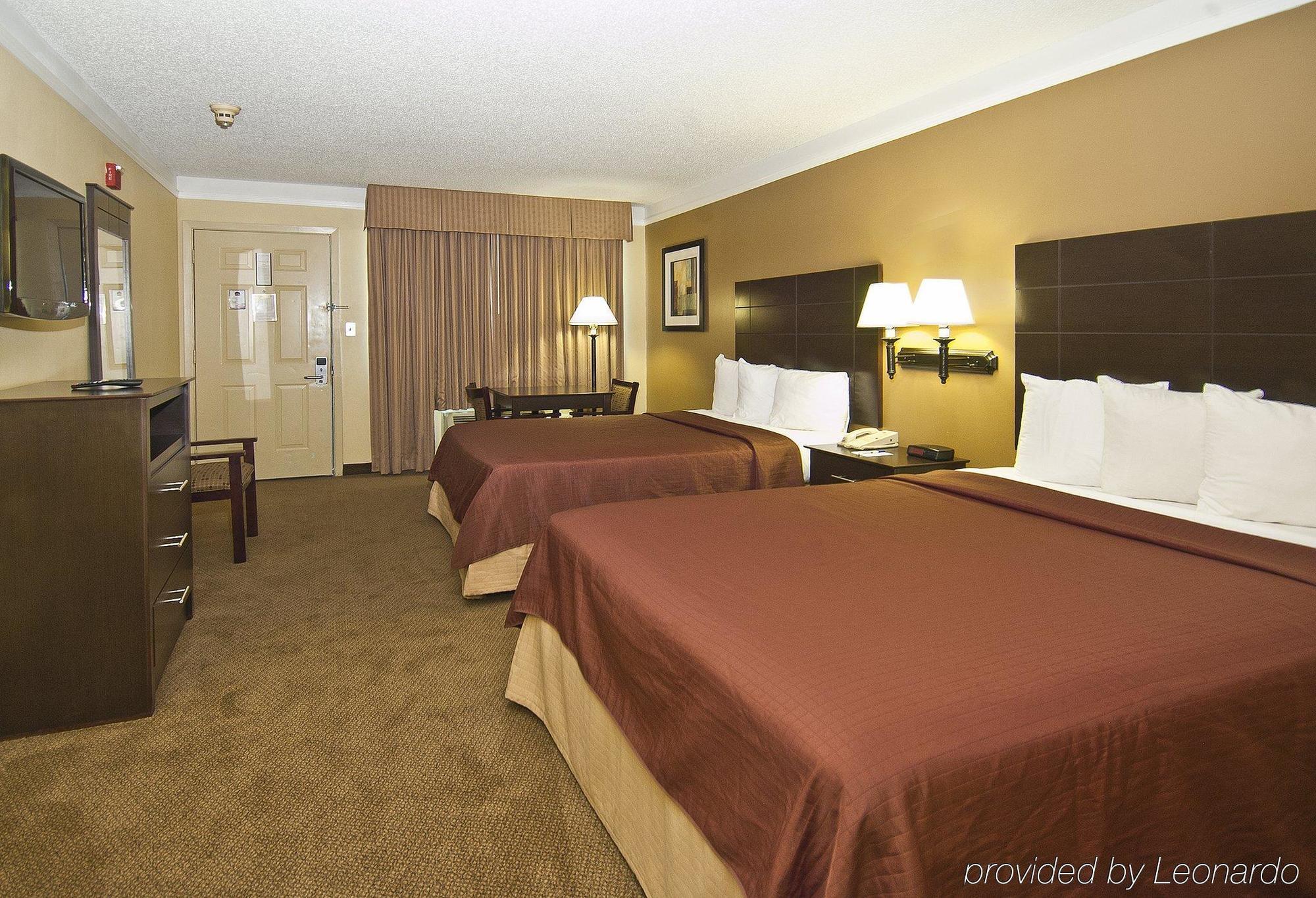 Days Inn By Wyndham Gonzales Exterior photo