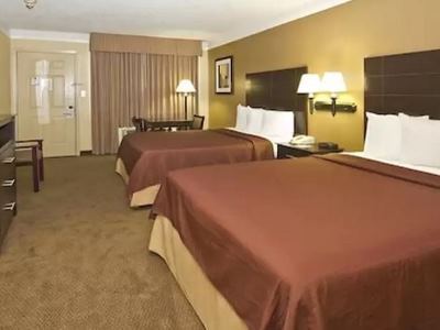 Days Inn By Wyndham Gonzales Exterior photo